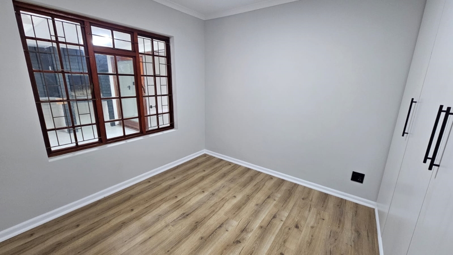 3 Bedroom Property for Sale in Dobson Western Cape